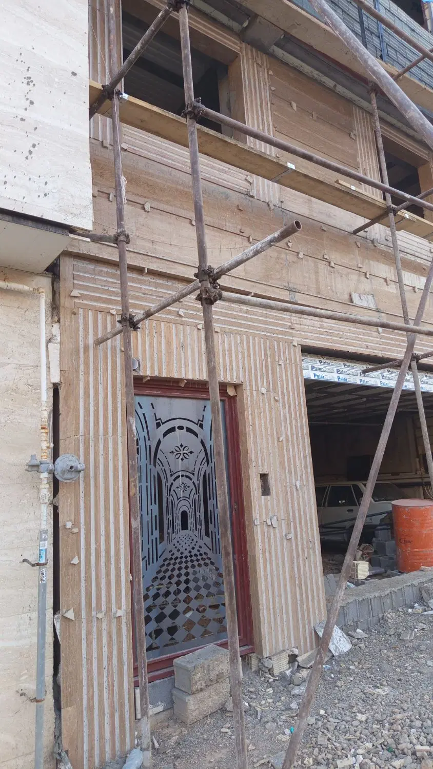 فروش خانه در صدرا فاز یک