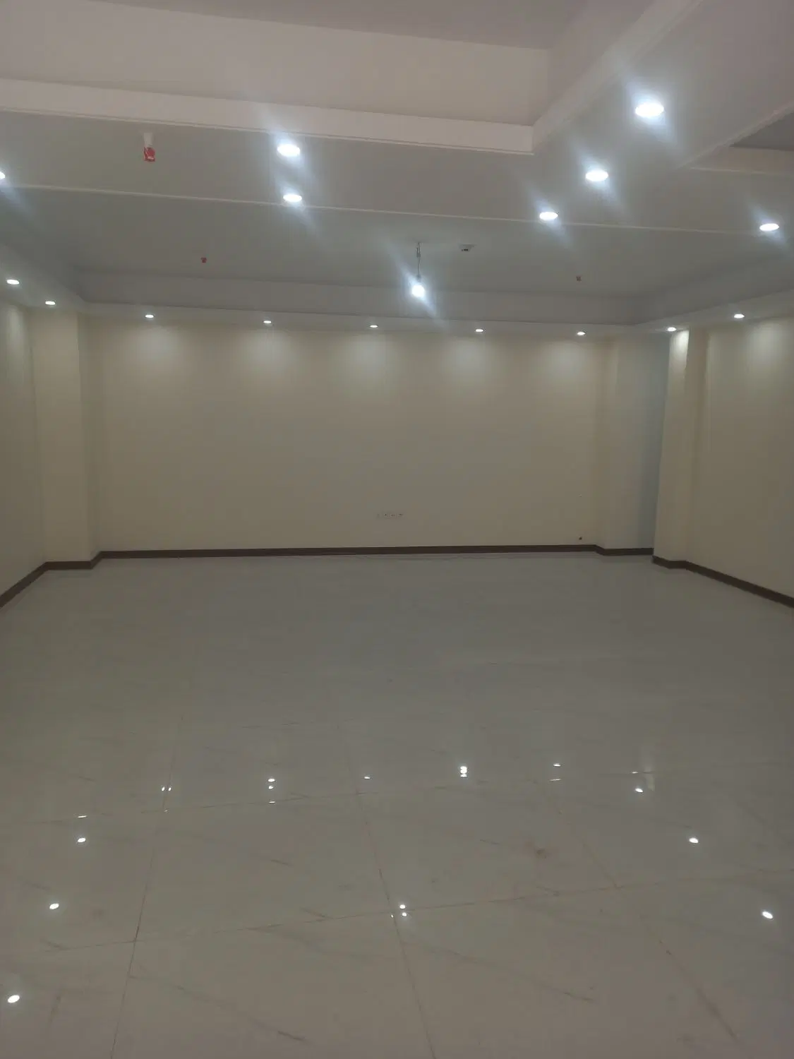 اپارتمان 117 متر نوساز دو خواب