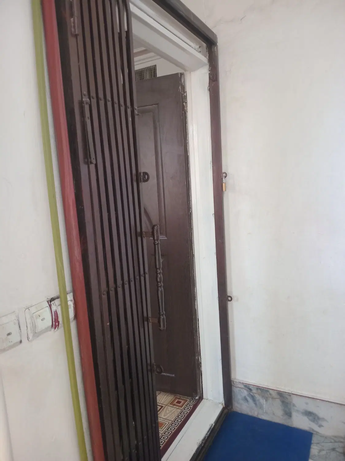 آپارتمان تک واحدی