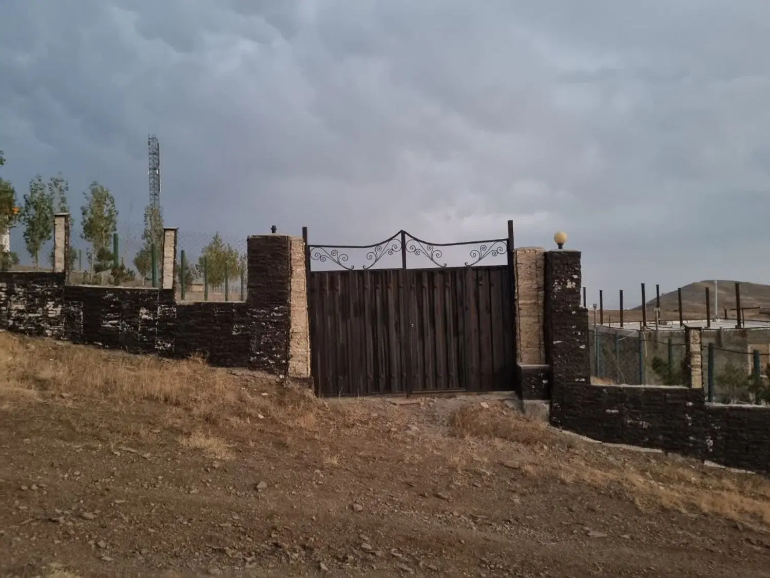 زمین فنس کشی اردبیلک