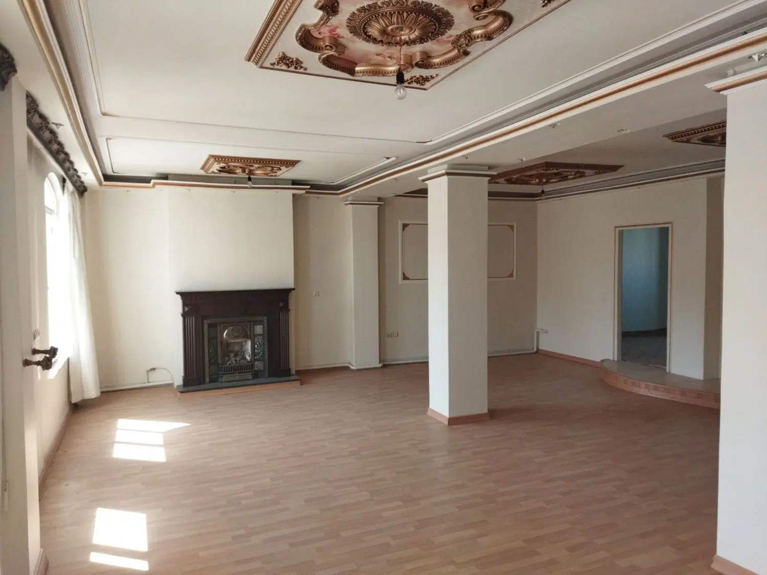 رهن آپارتمان در ولیعصر پروین اعتصامی