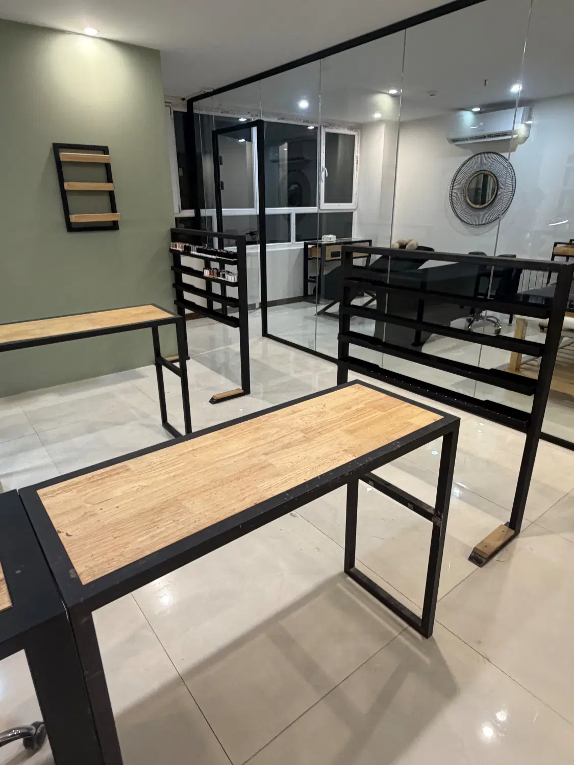 اجاره میز ناخن