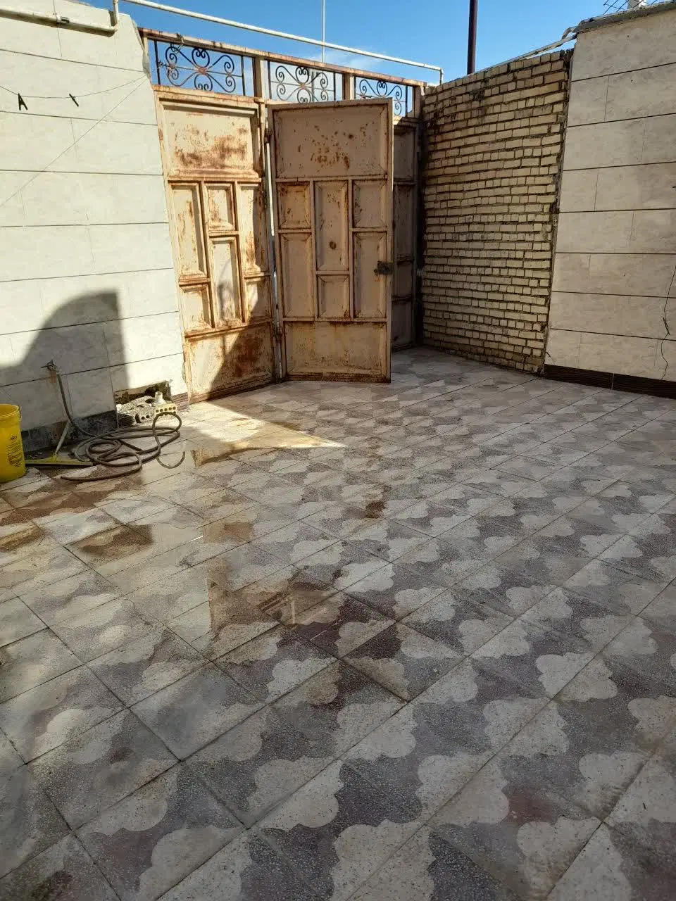 یک باب منزل مسکونی