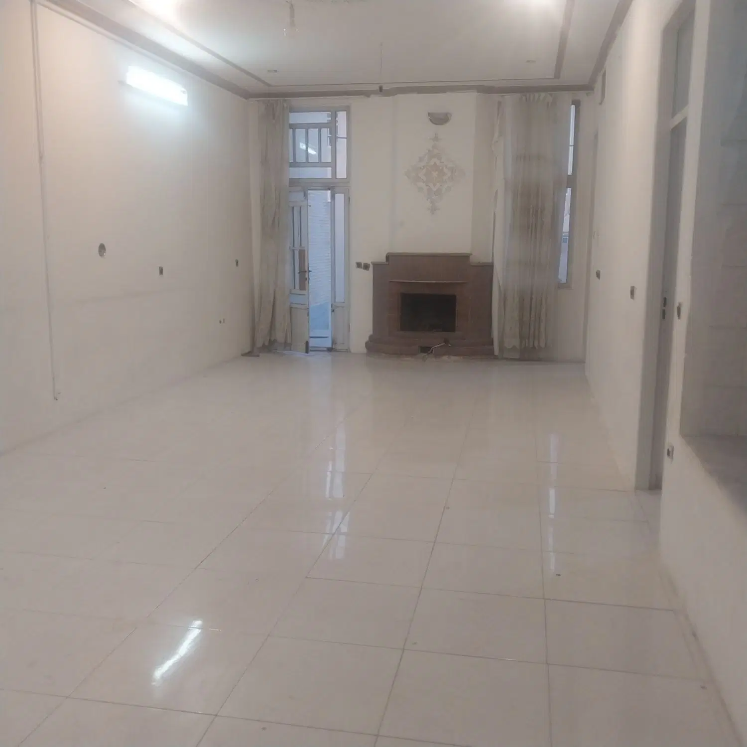 منزل دربست اوایل پاسداران دوکله ۲خواب باپارکینگ