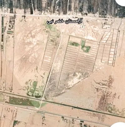 زمین ۱۰۰ متر بر جاده