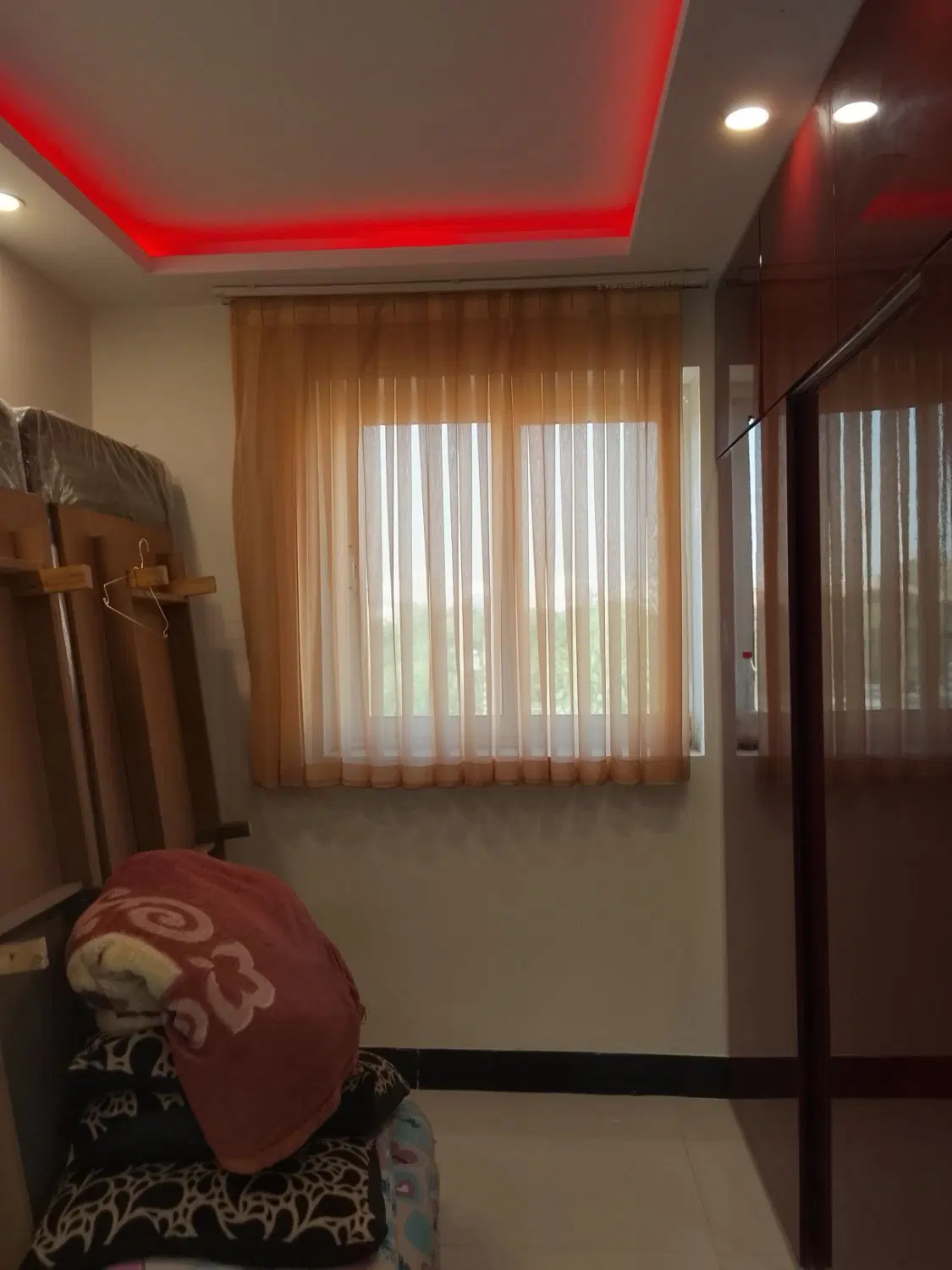 رهن کامل فقط عروس داماد
