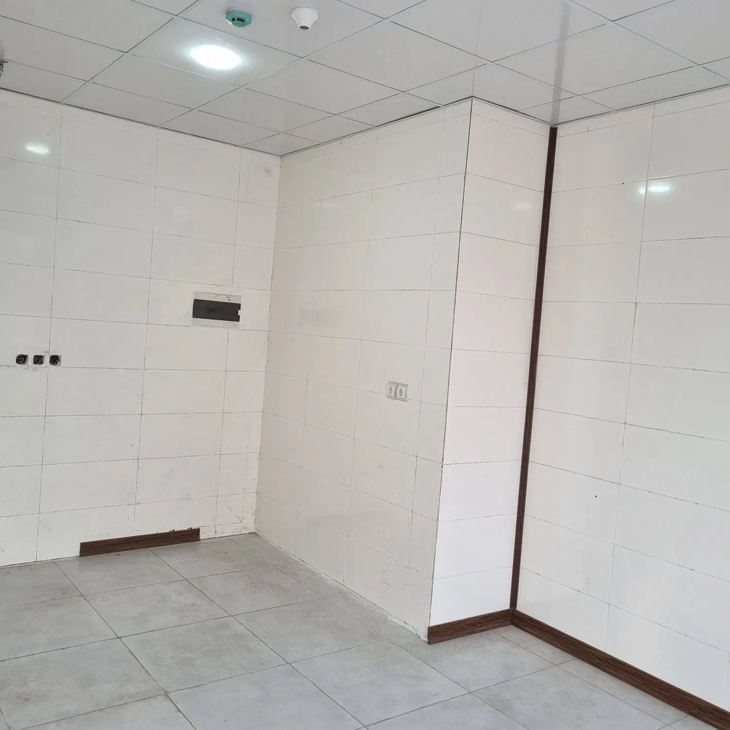 اجاره مغازه بر خیابان اصلی
