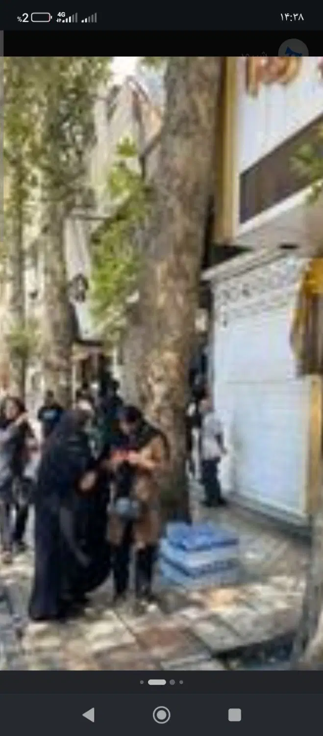 مغازه دو متری بر خیابان اصلی یاران