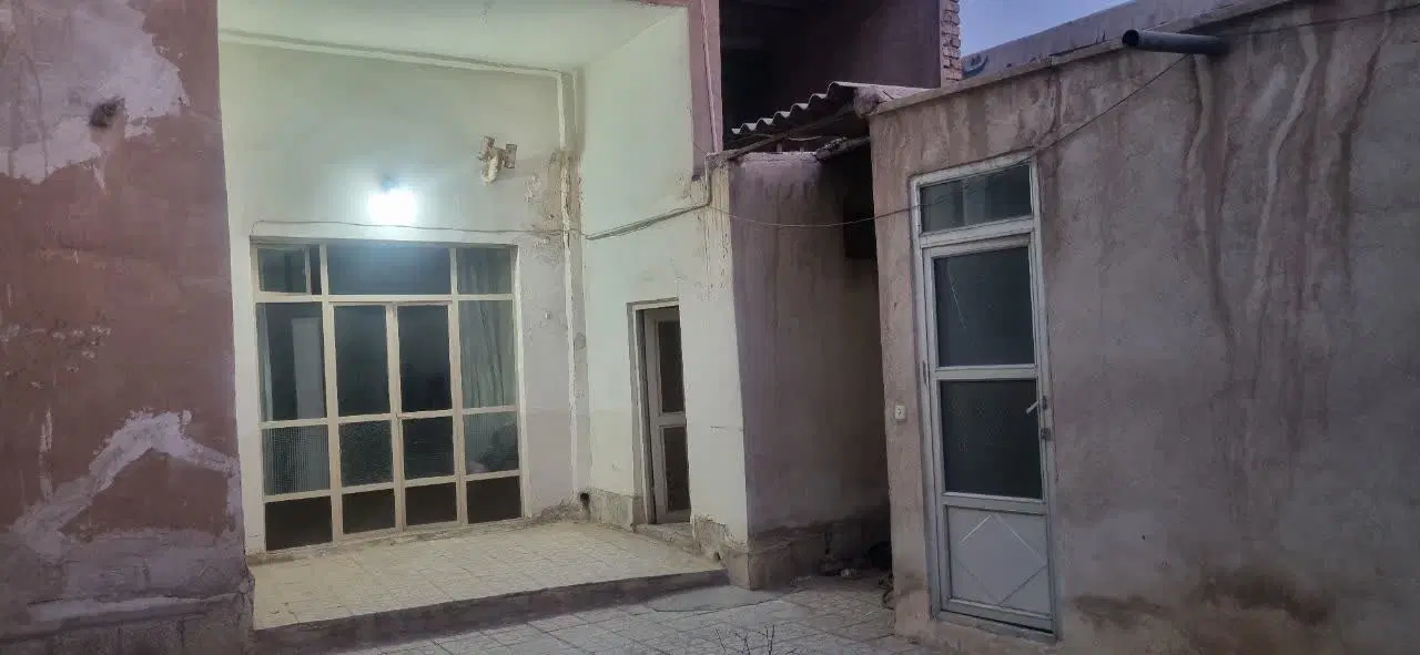 منزل ویلایی خمینی شهر میدان شهدا