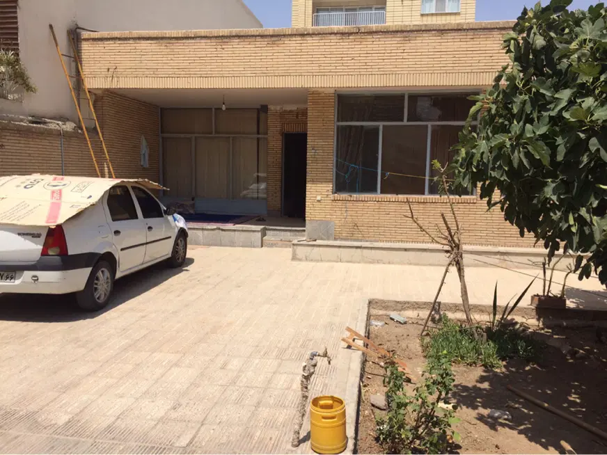 ویلایی اقبال لاهوری