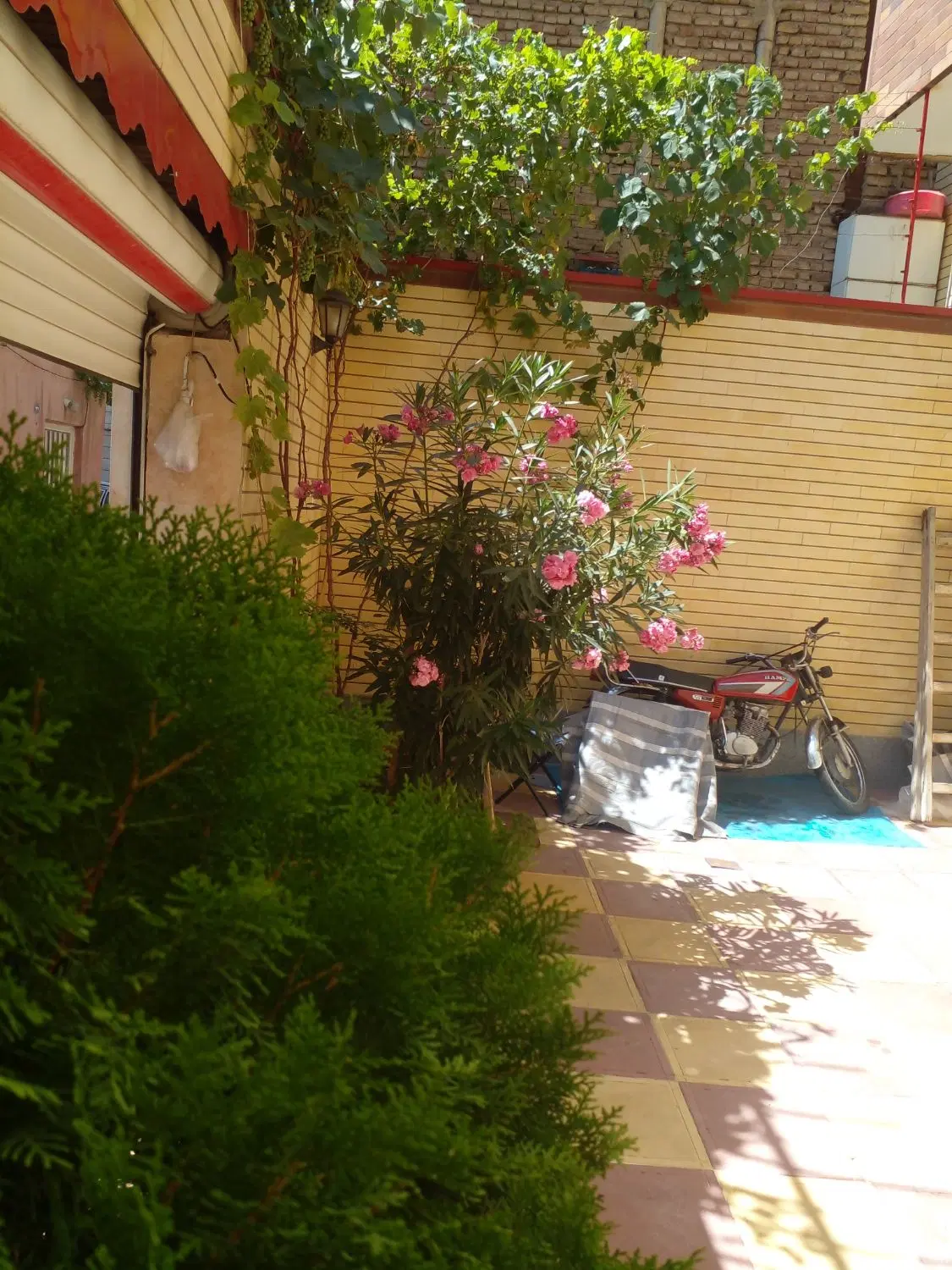 فروش خانه حیاط دار ویلایی