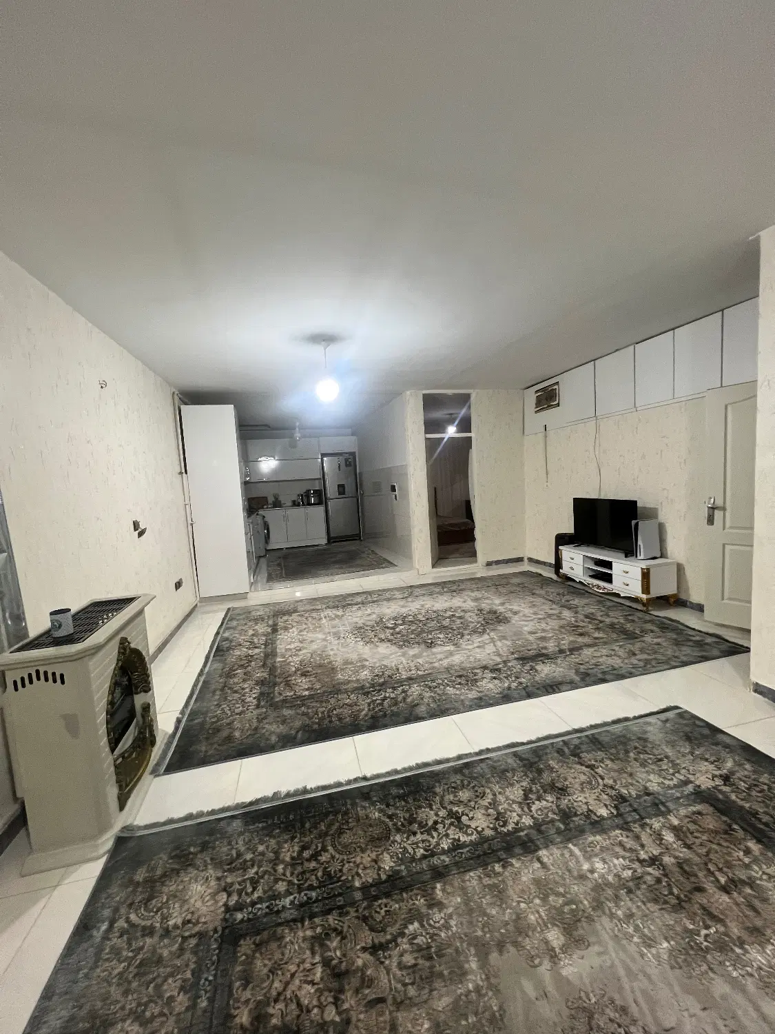 دو طبقه +بهار‌خواب دربست در خیابان ۲۰متری