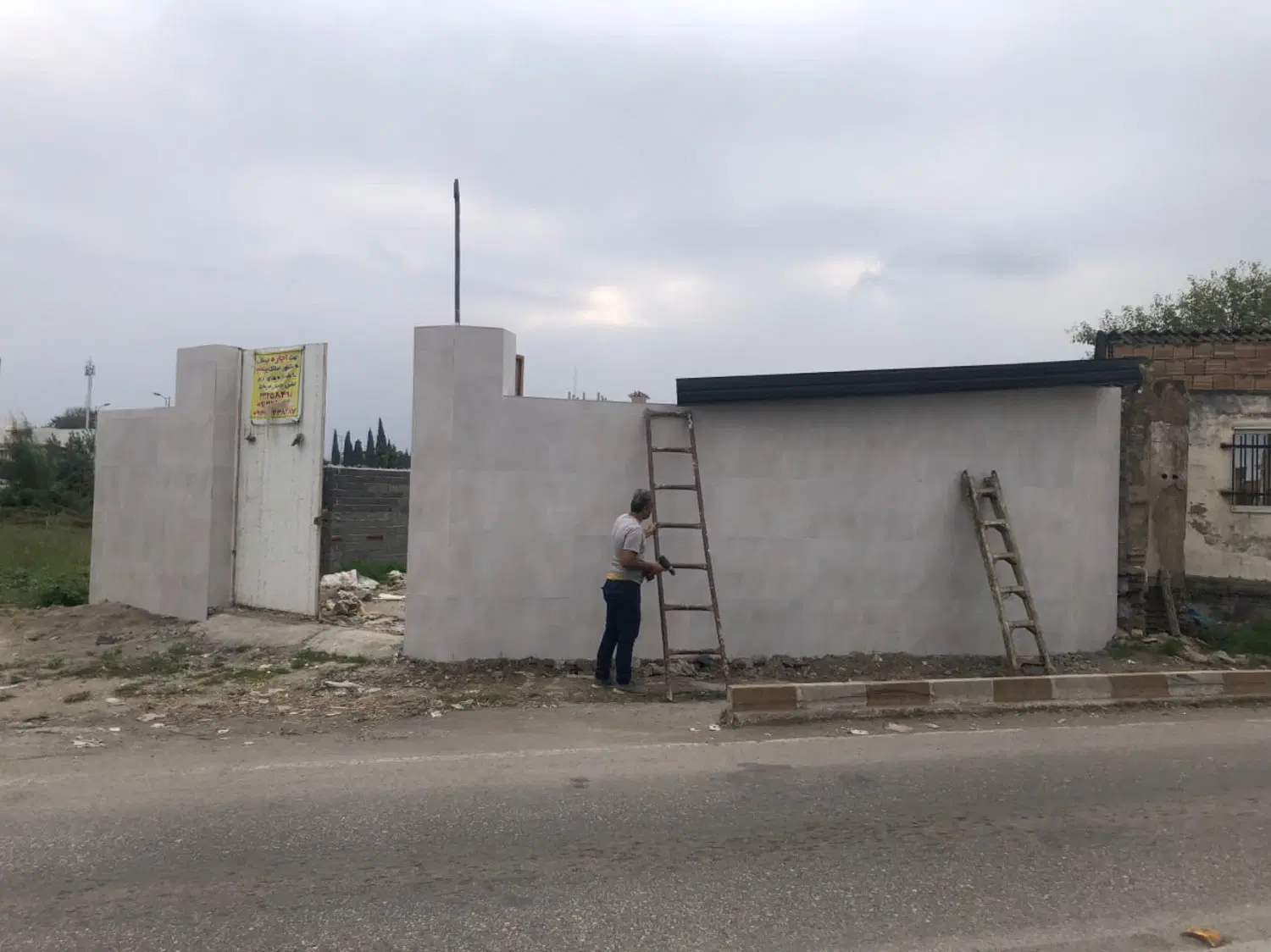 ۵۲۵ متر زمین تجاری برکمربندی نبش شهید املی
