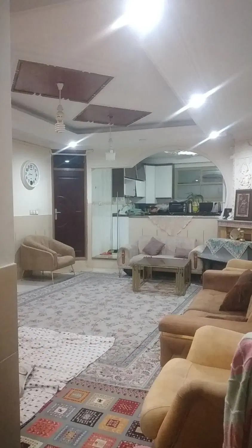 فروش منزل آپارتمان بر بلوار  عباسپور۱۰۷ متر طبقه۳