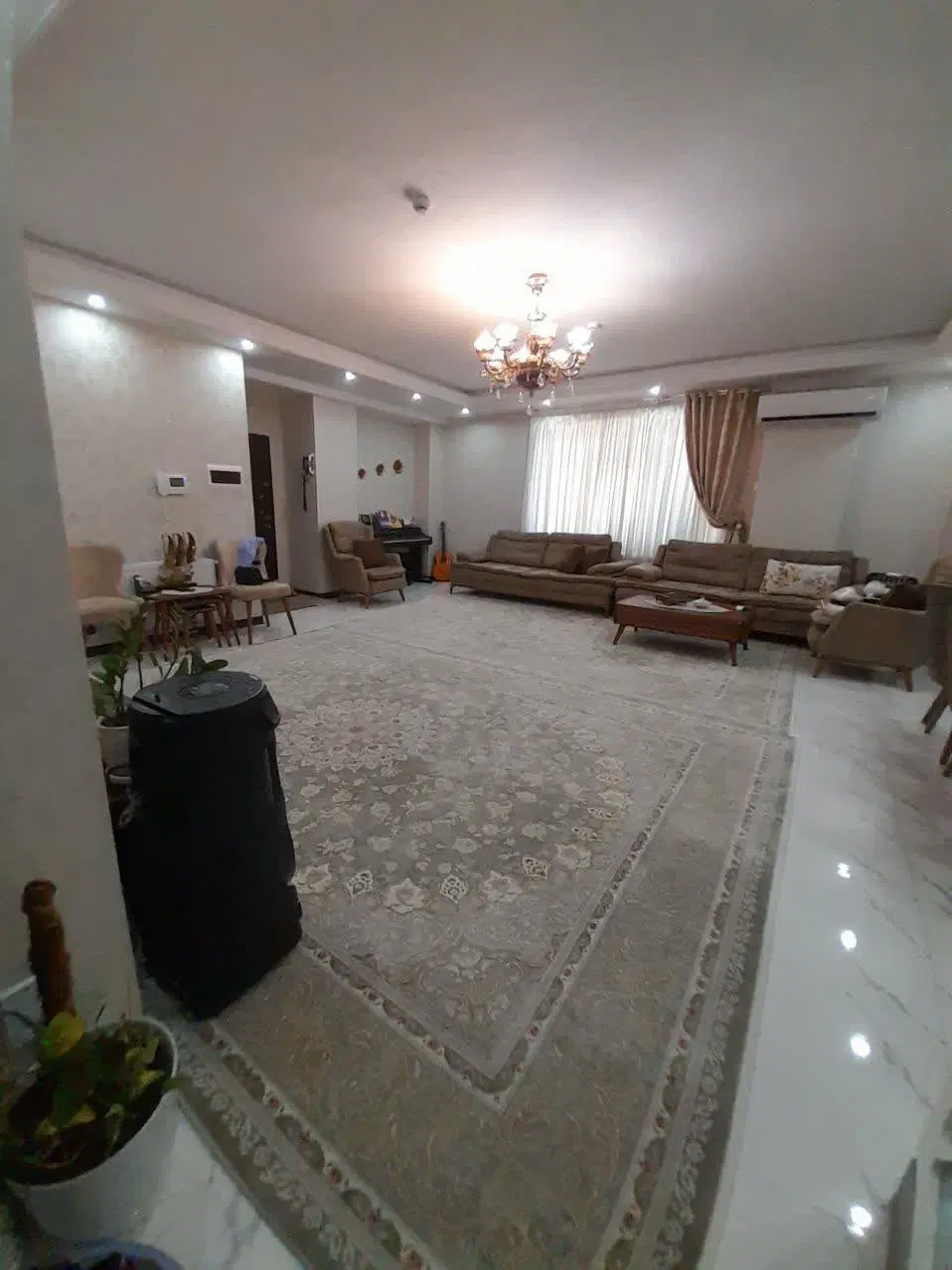 ۹۲ متر فول امکانات