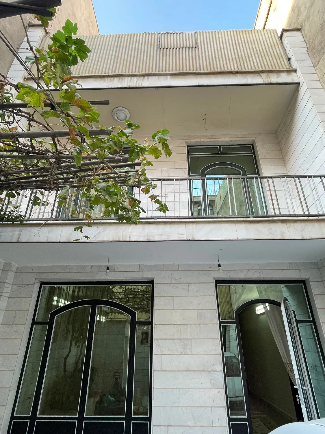 خانه ویلایی شمالی ۱۱۴ متر عارف شمالی