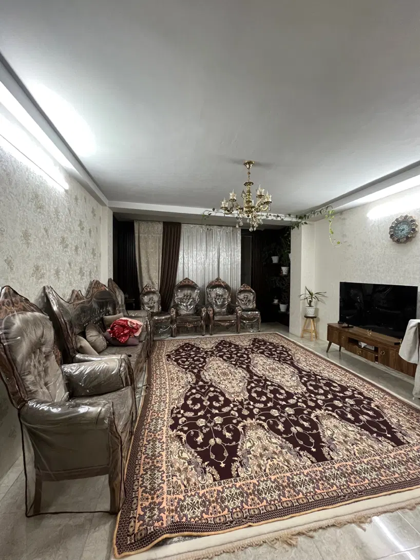 ۸۵ متر پارکینگ آسانسور دو خواب