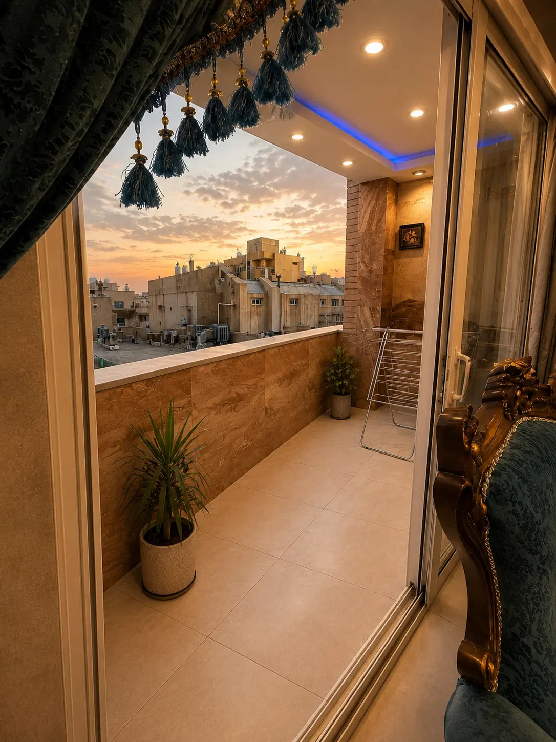رهن و اجاره آپارتمان ۹۵ متری جنوبی  شیک رباط سوم