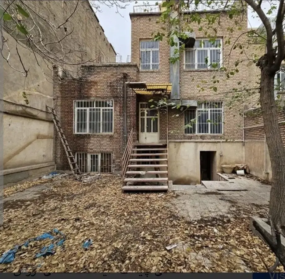 ملک کلنگی ۱۶۰متری در بهترین لوکیشن