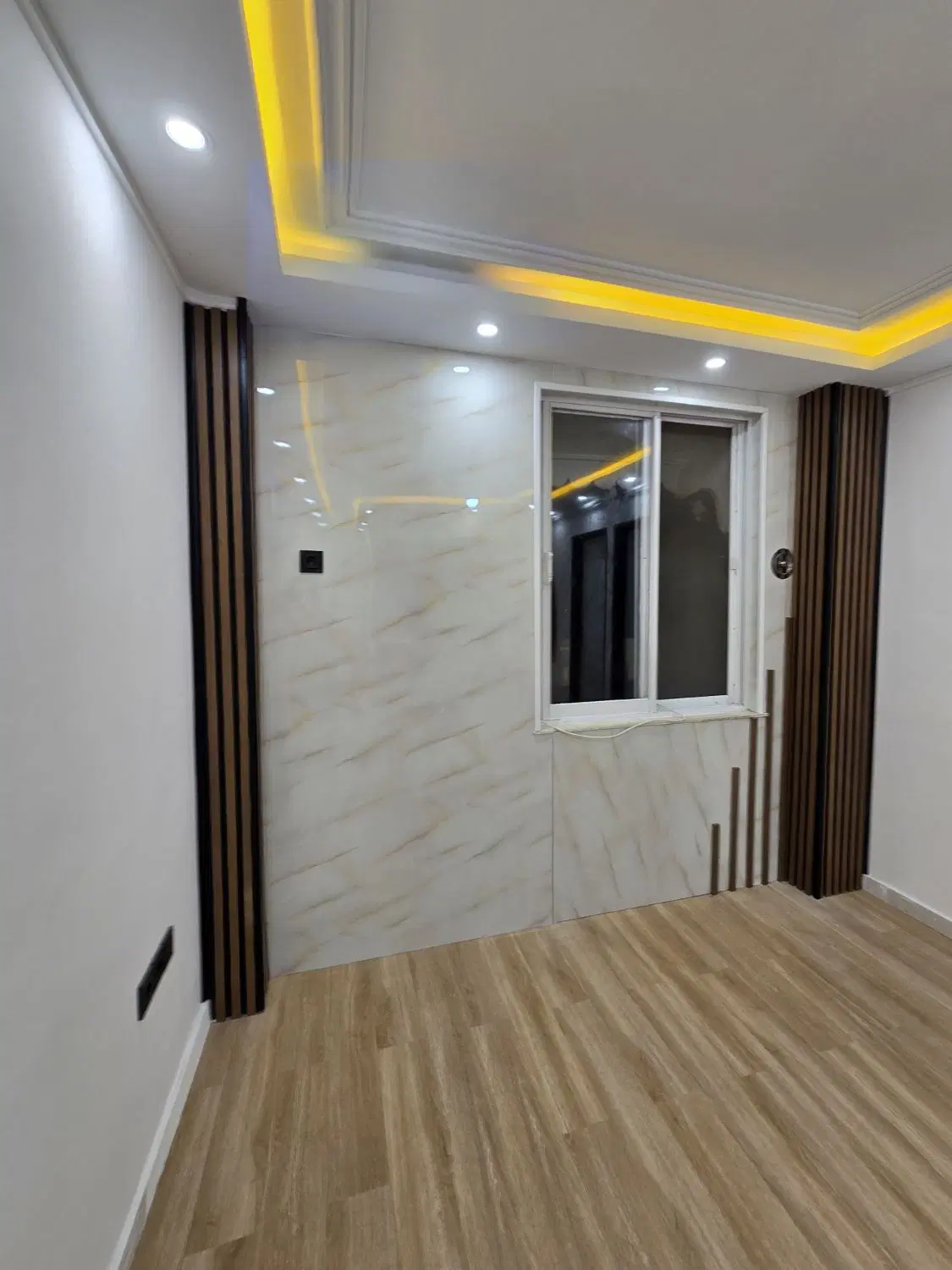 آپارتمان در مطهری رودبارتان