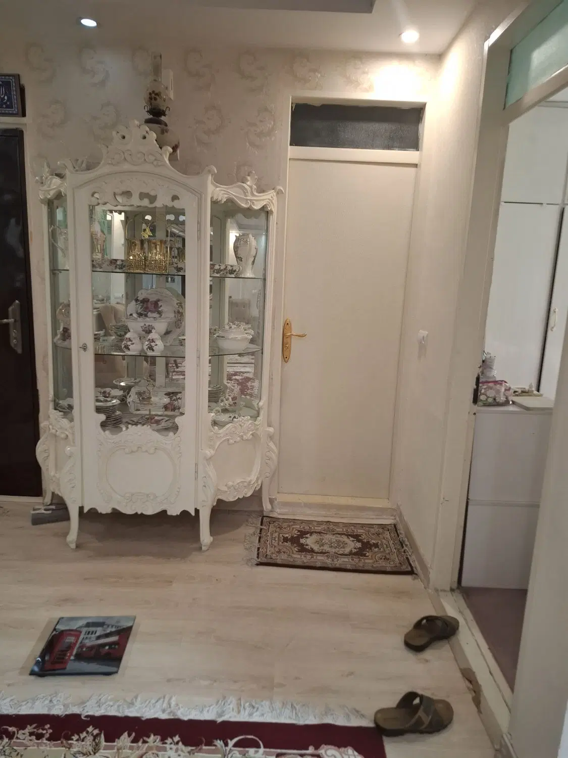 آپارتمان طبقه اول