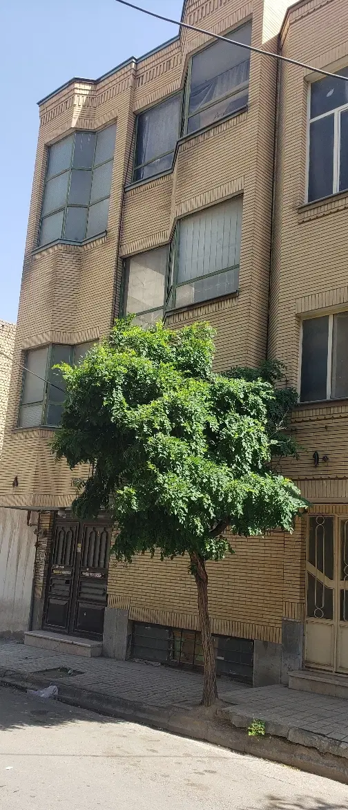 ۸۰ متر ویلایی با ۳۰۰ متر زیر بنا تاپ لوکیشن فلاحی