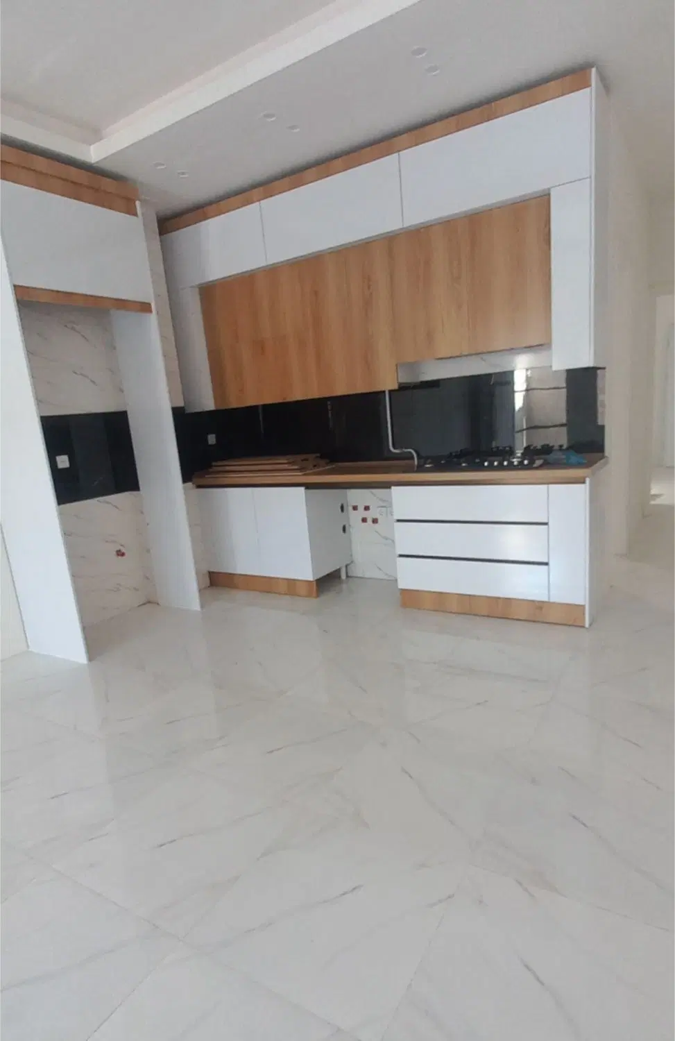 ویلای، کلید اول بهارستان