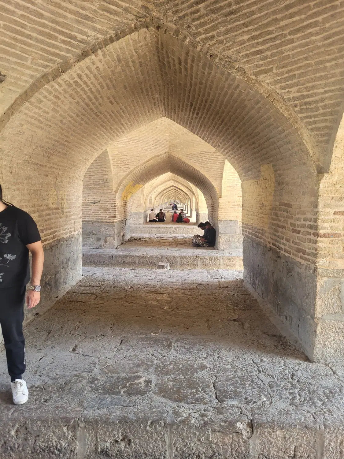 زمین ۲۰۰ متری نزدیک طرح گاوخانه