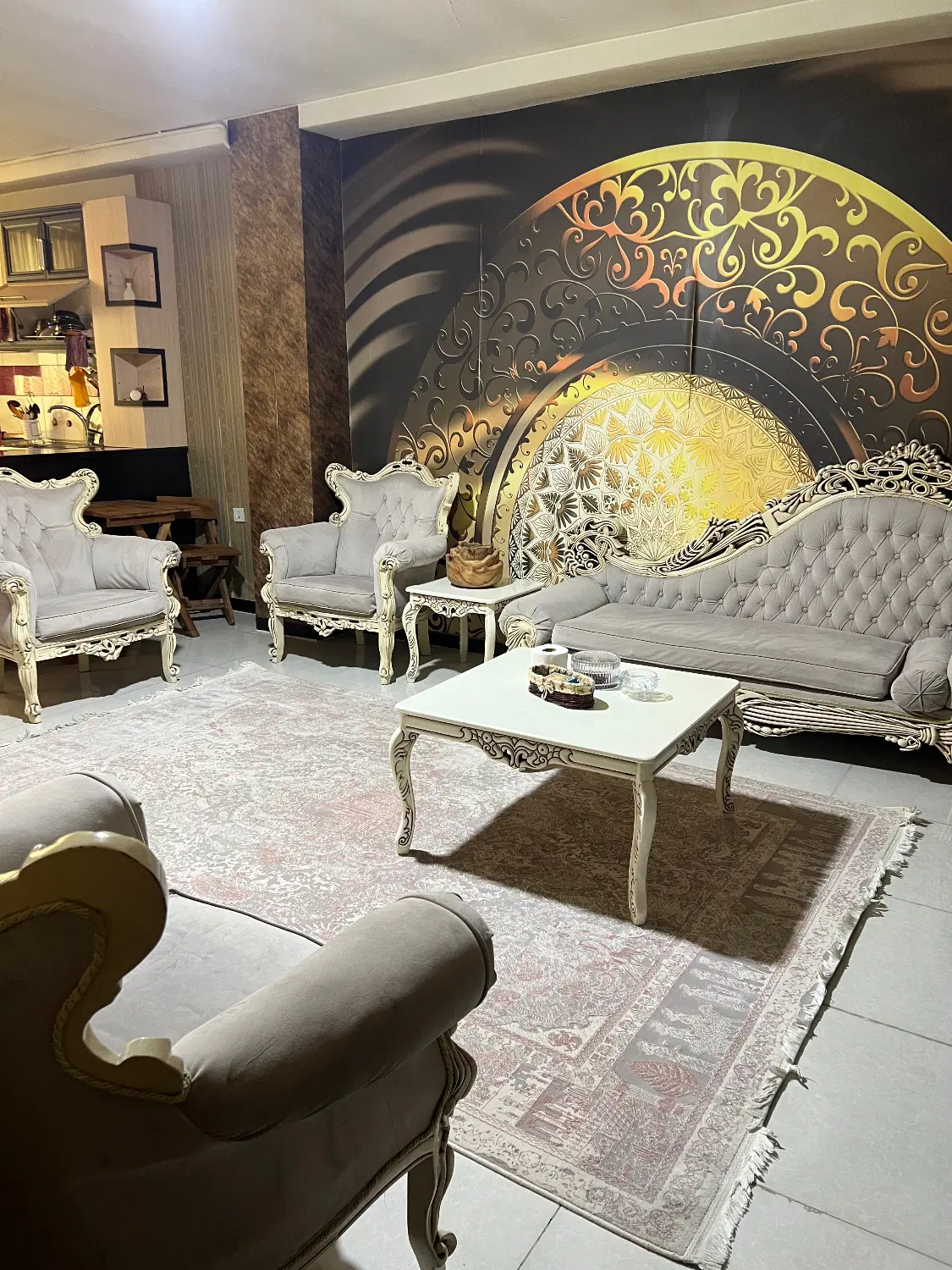 واحد ۷۵ متری فرشیدفر