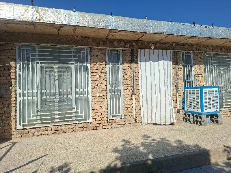 ملک وزمین به مساحت700متر