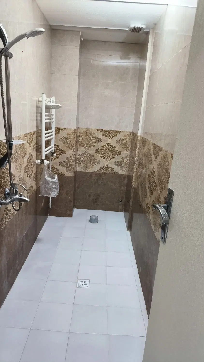 اجاره ۱۲۰ متری ویلایی فاز ۵ فول