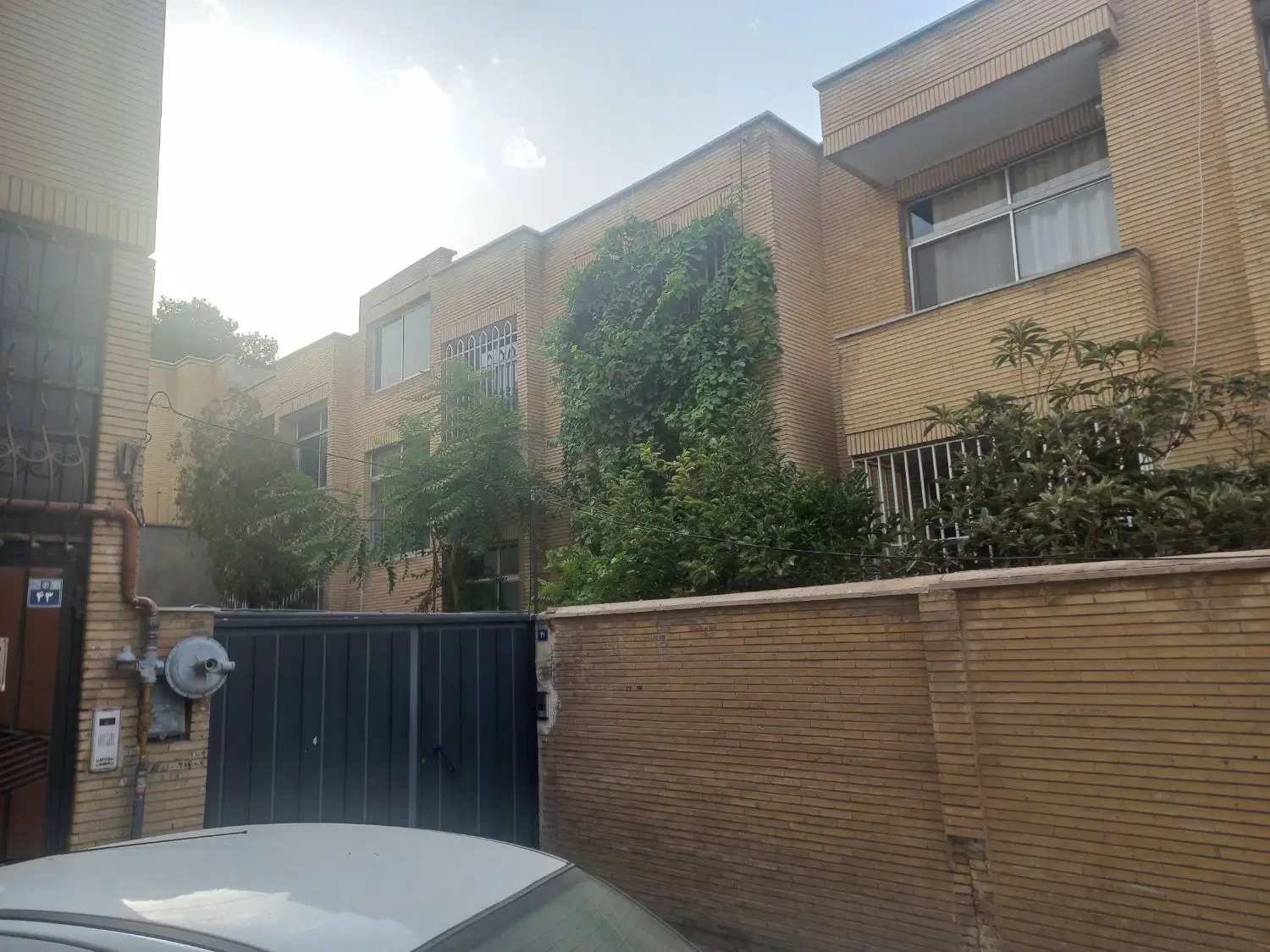 آپارتمان ۹۰ متری ۲ خوابه جلفا