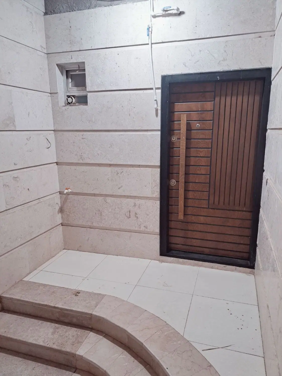 منزل دوطبقه فروشی سه واحد