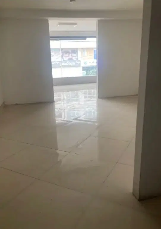 مغازه ۱۰۰ متر مفیدخیابان بوسارروبروی عینک دادگستر