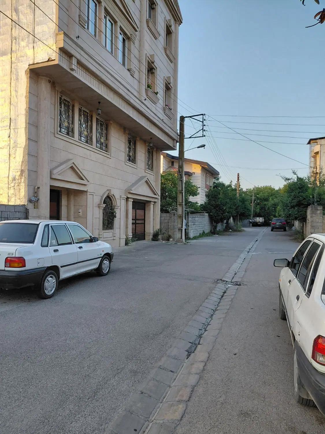 ۳۶۷ متر زمین خیابان ارم نرسیده به زیر گذرکوچه گلها