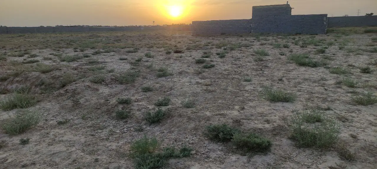 زمین برزش آباد