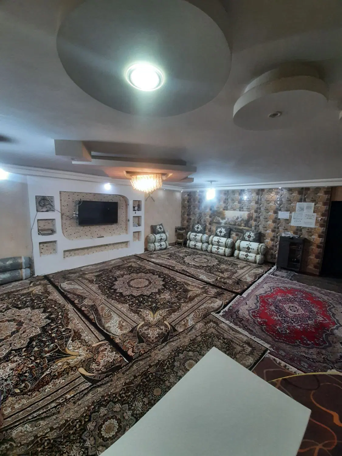 همکف راه مستقل ۸۰ متر حیاط