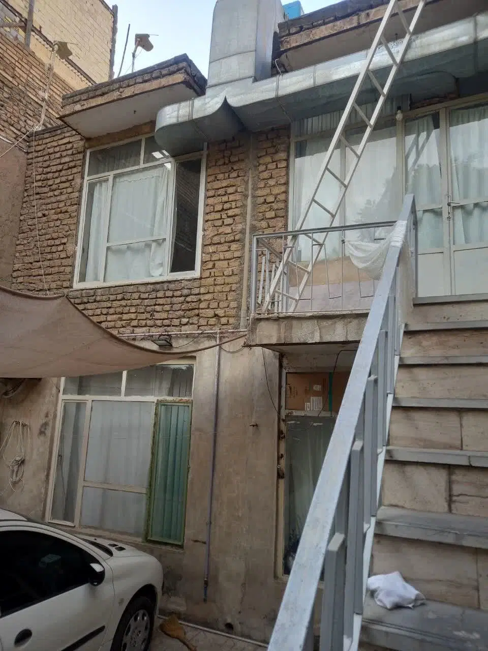 ویلایی سنددار ۱۱۹_۵ متر حاشیه ۲۰ متری
