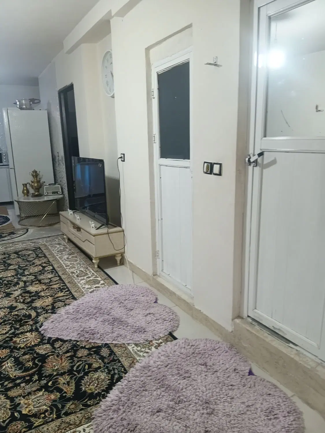 خانه ویلایی بازرگانی نزدیک به خیابان ماشین رو