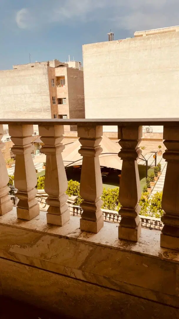 آپارتمان ۸۰ متری ۲ خوابه