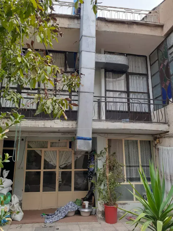 ملک کلنگی در راه اهن