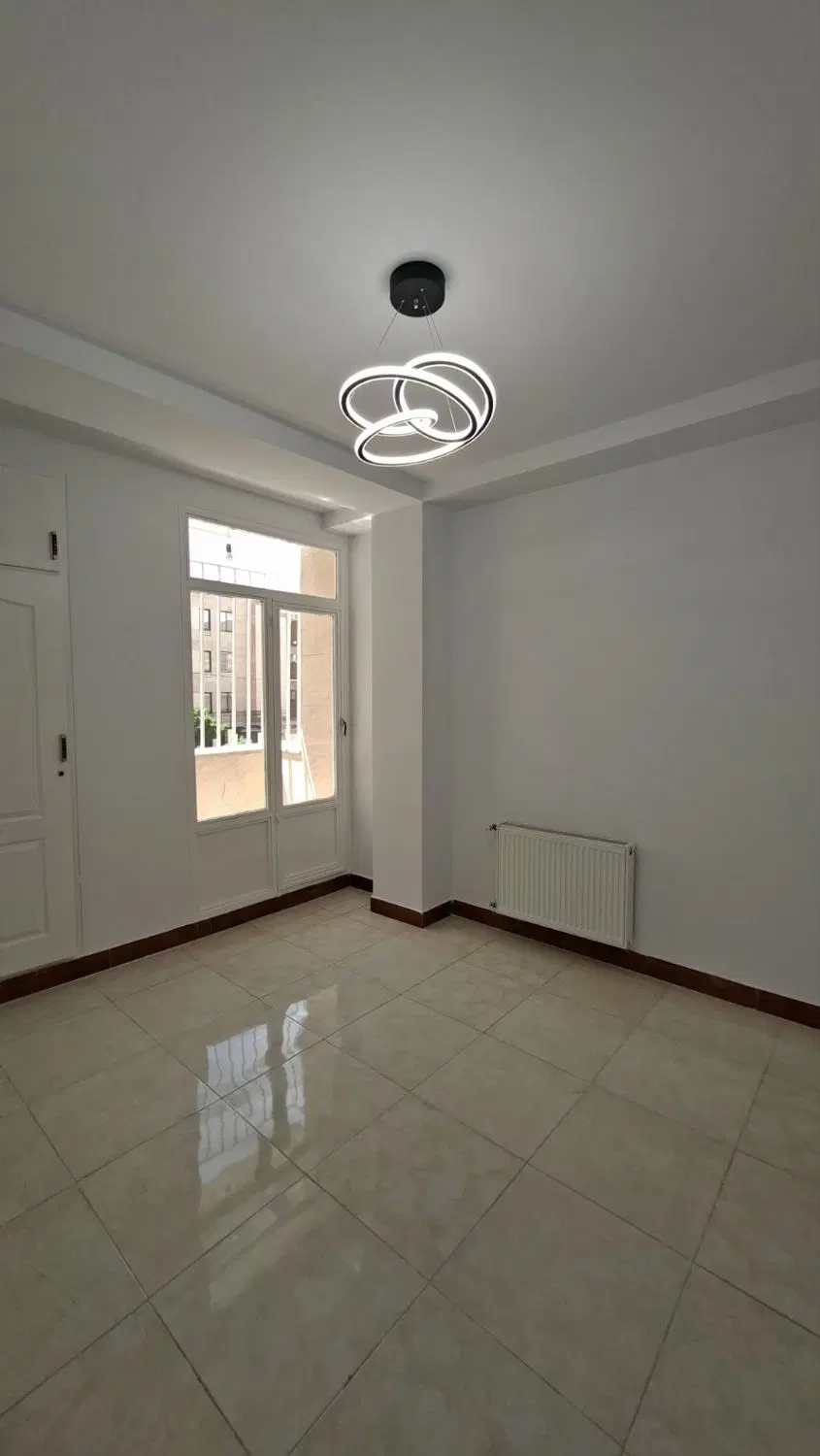 ۷۳ متر طبقه اول روب نما ۶‌ واحدی با پارکینگ