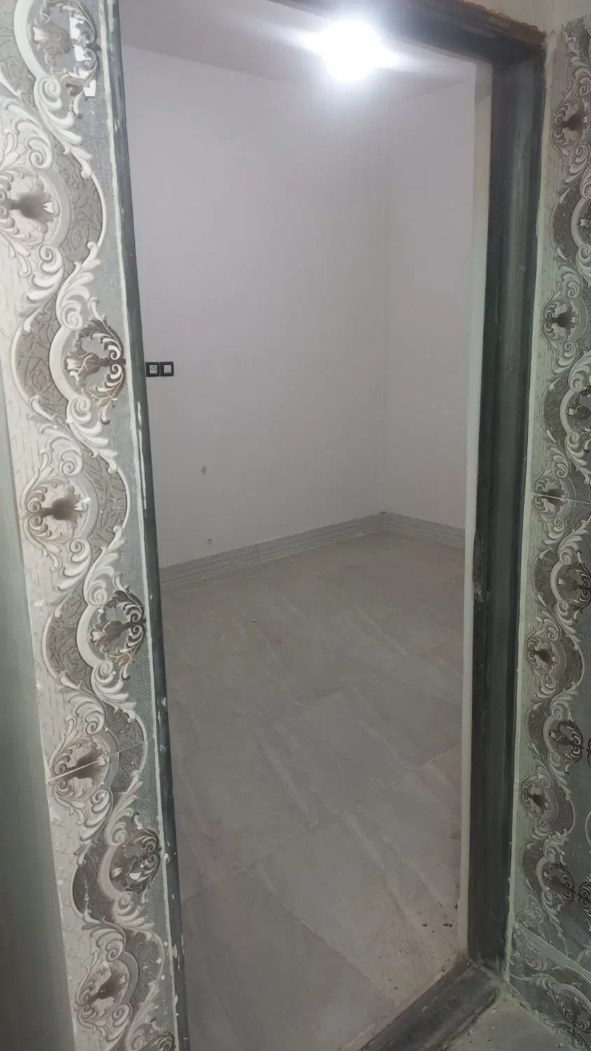 فروش یکجا ۷۷متردوخواب نوسازوکلیدنخورده خادم‌آباد