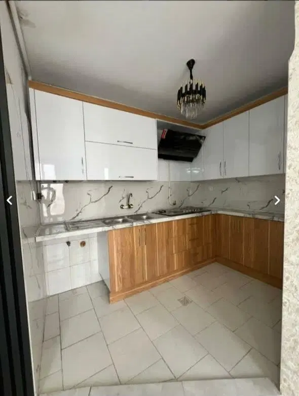 ۴۲متر با پارکینگ سندی و انبار سندی تاپ لوکیشن
