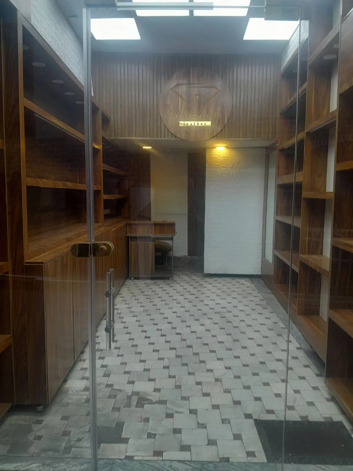 اجاره مغازه در بازار سرپوشیده