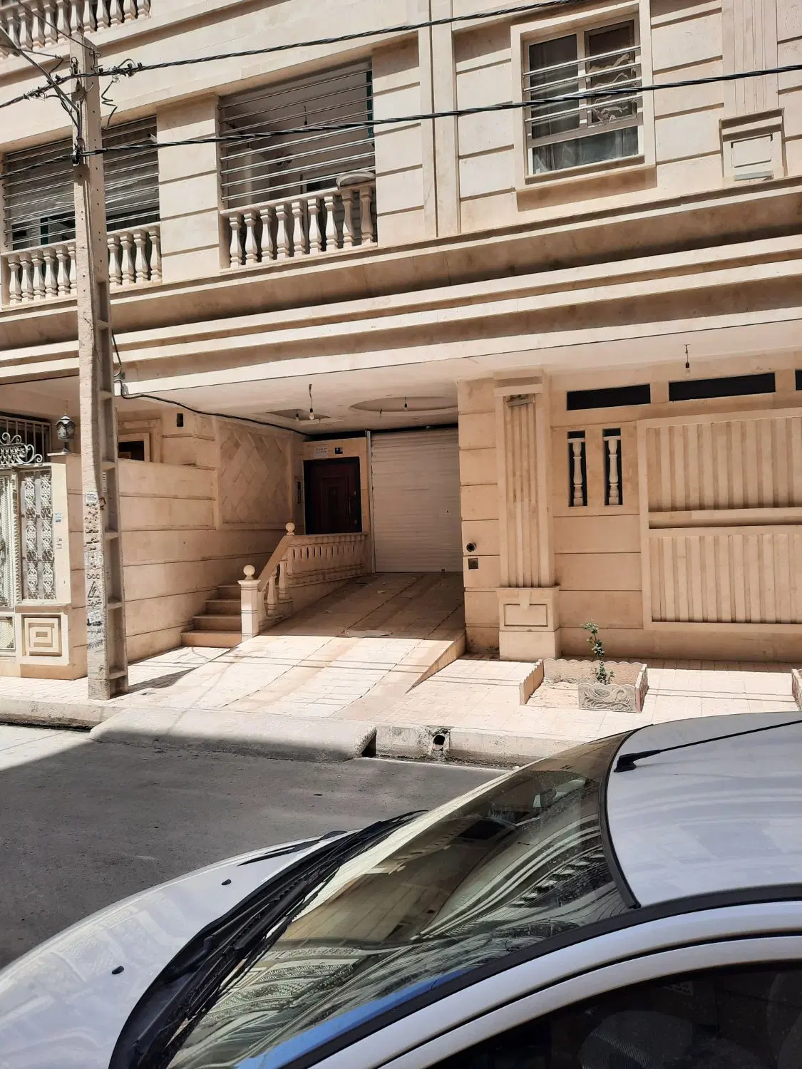 78 متر سنددار چهارباغ