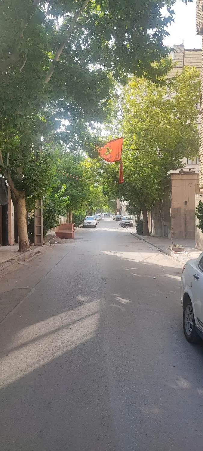 100متری سند دار ملک خاص پسند