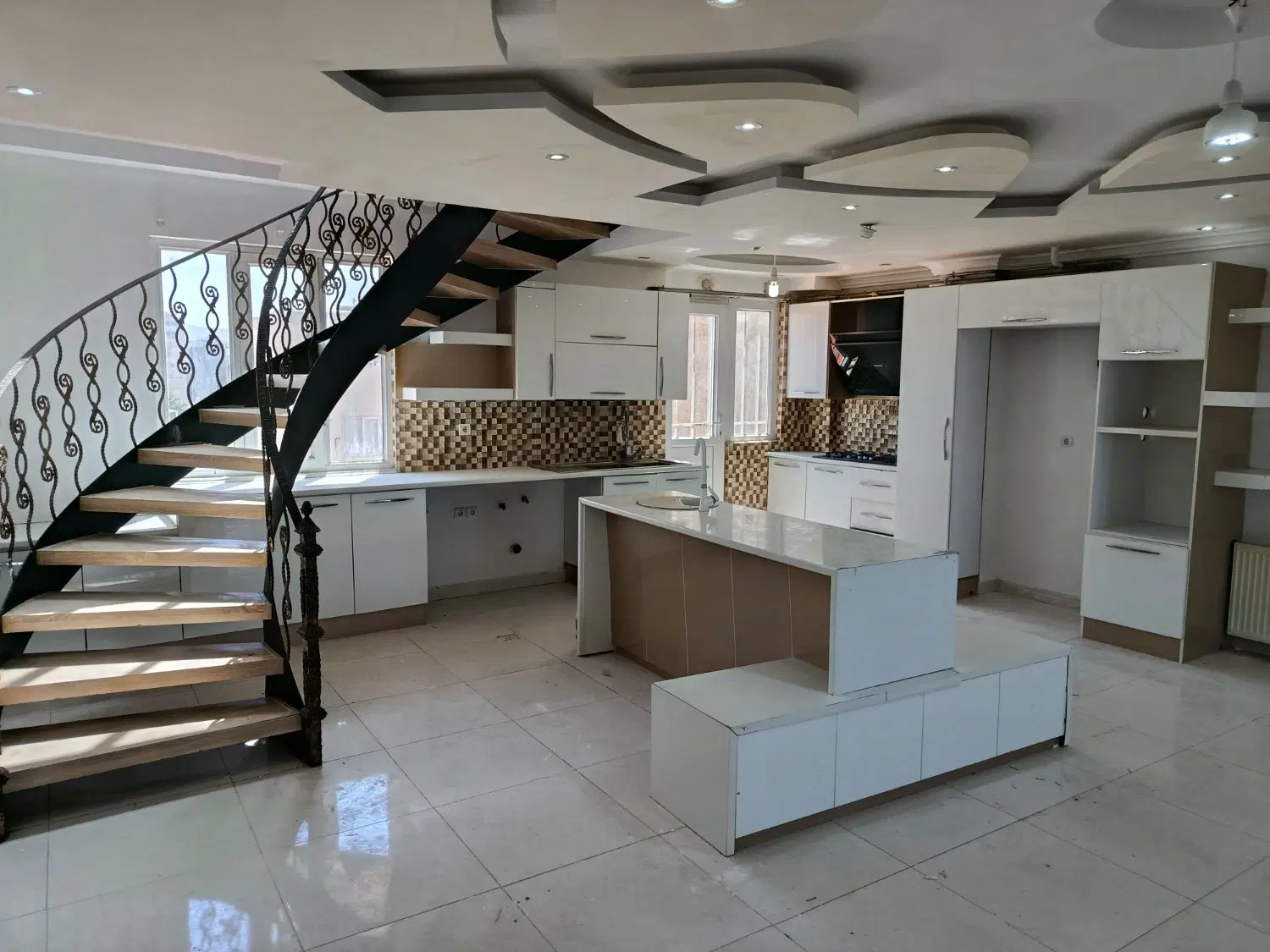 فروش واحد 220 متر