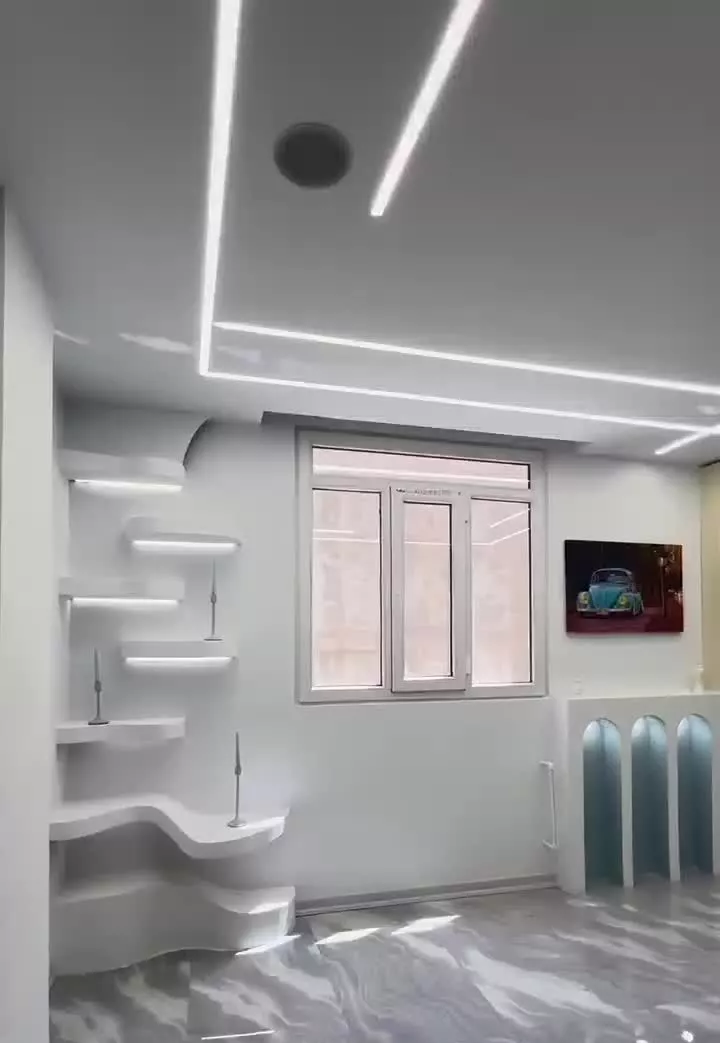 ۴۲ متر* پارکینگ *طبقه اول* روب نما