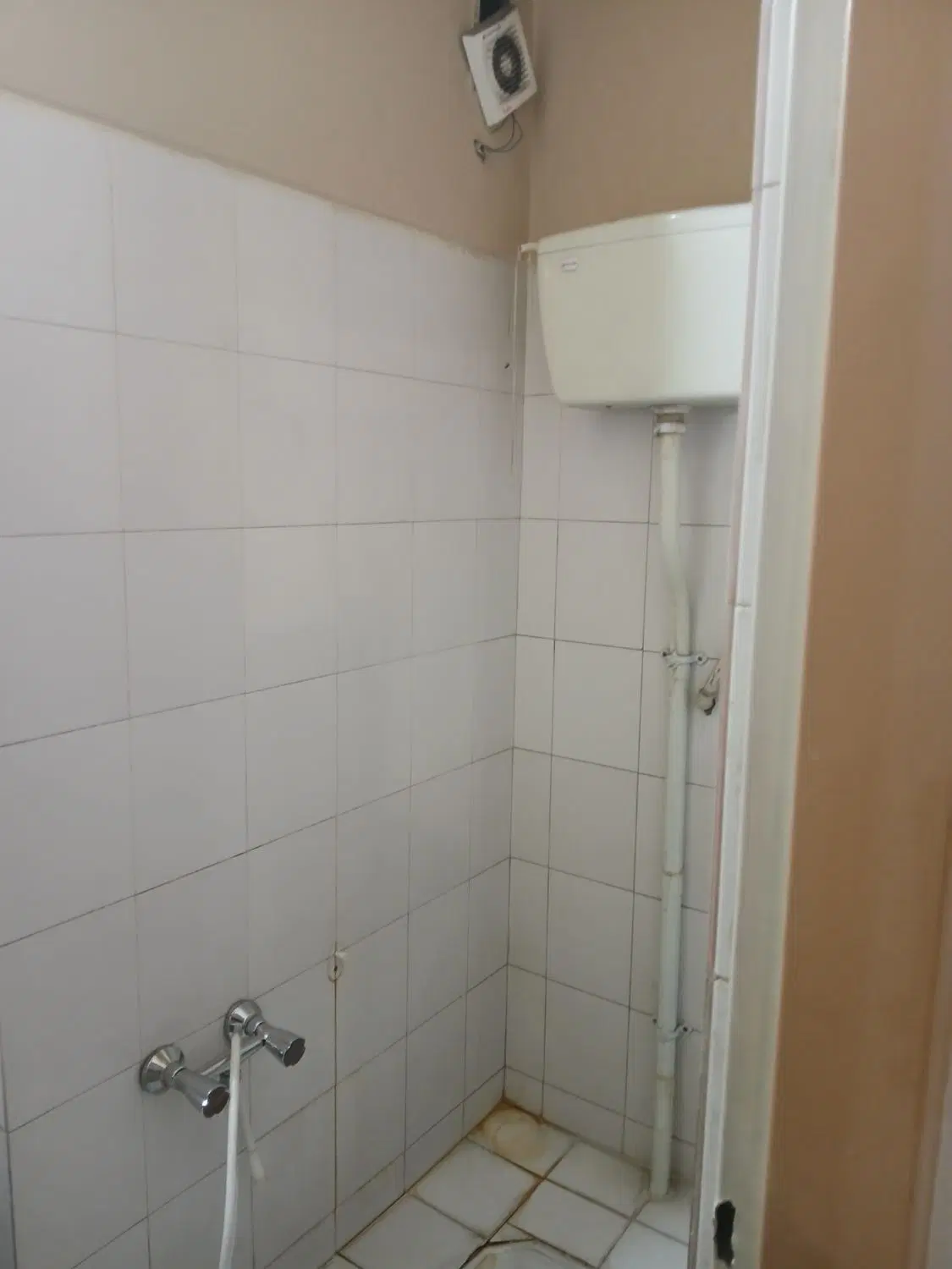 فروش و اجاره ۱.۵ دانگ از ۶ دانگ اپارتمان